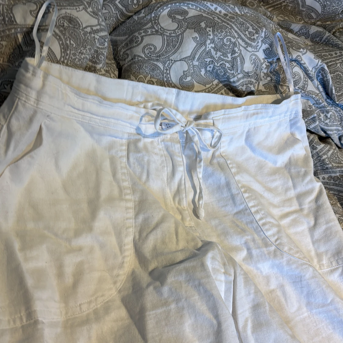 Vita linnebyxor från bpc - 2