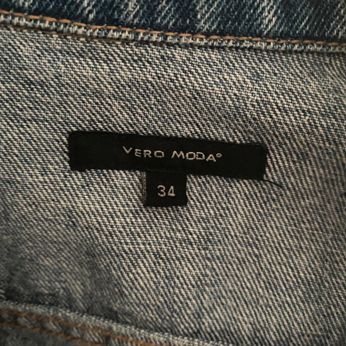 Blå jeansjacka från Vero Moda - 1