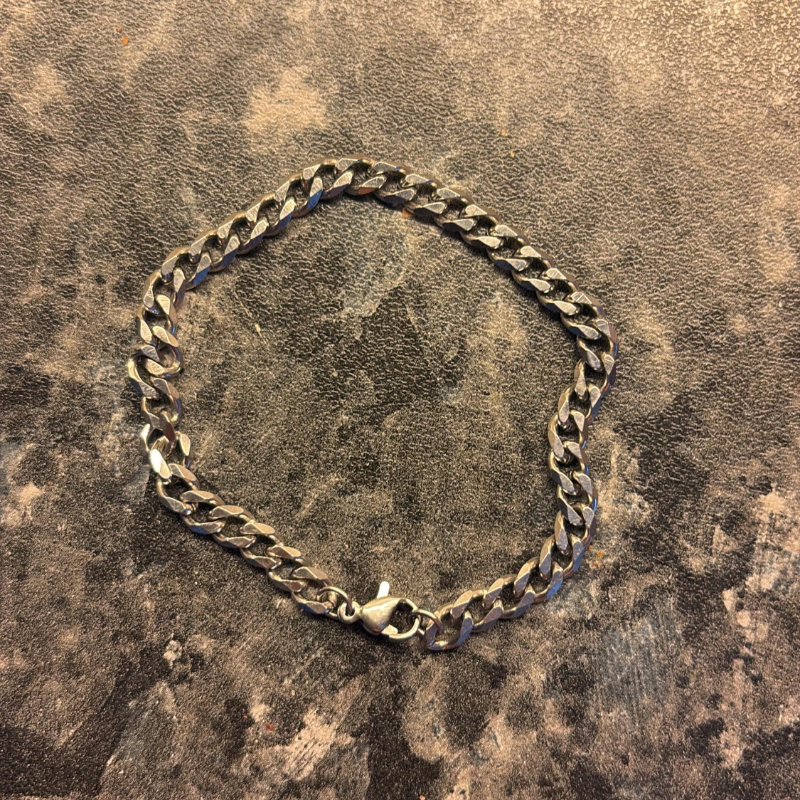 Silverfärgat armband - 1