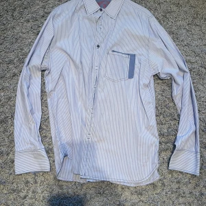 Fett skjorta - Riktigt fett och skön skjorta för väldigt bra pris!