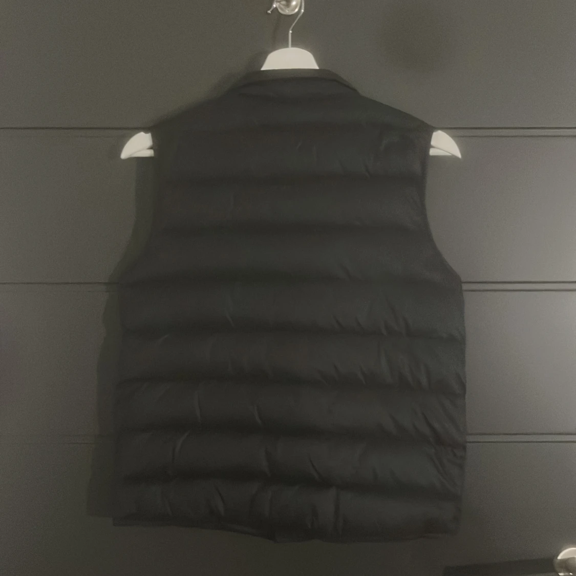 Svart dunväst från Moncler - 1