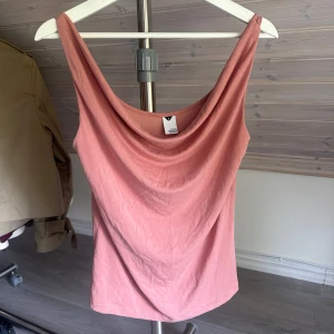 Rosa tröja  - Rosa tröja, inga defekter 