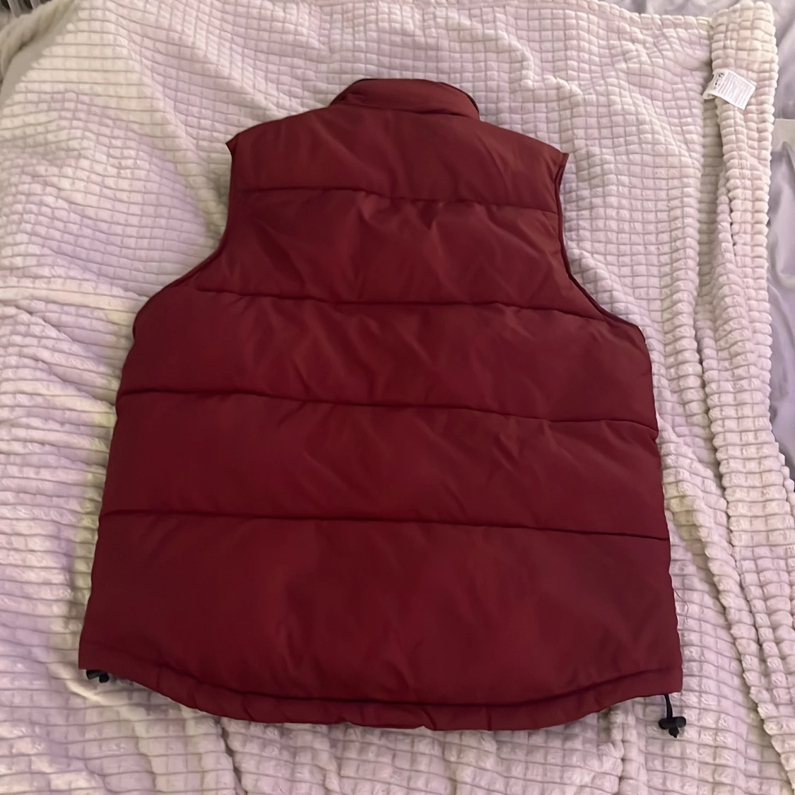 Vinröd dunväst från MyWear M - 1