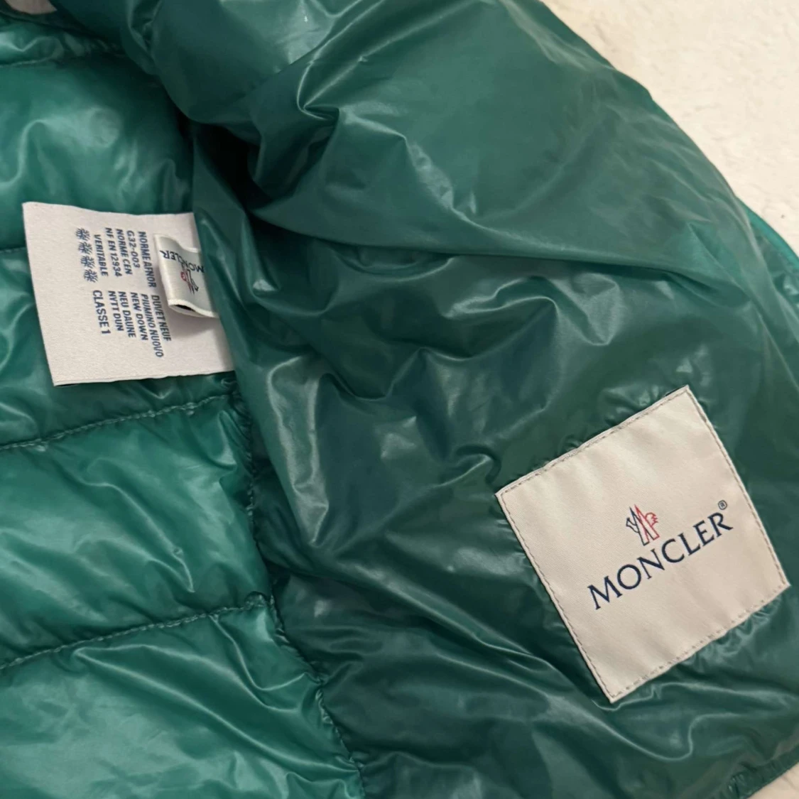 Grön dunväst från Moncler - 2