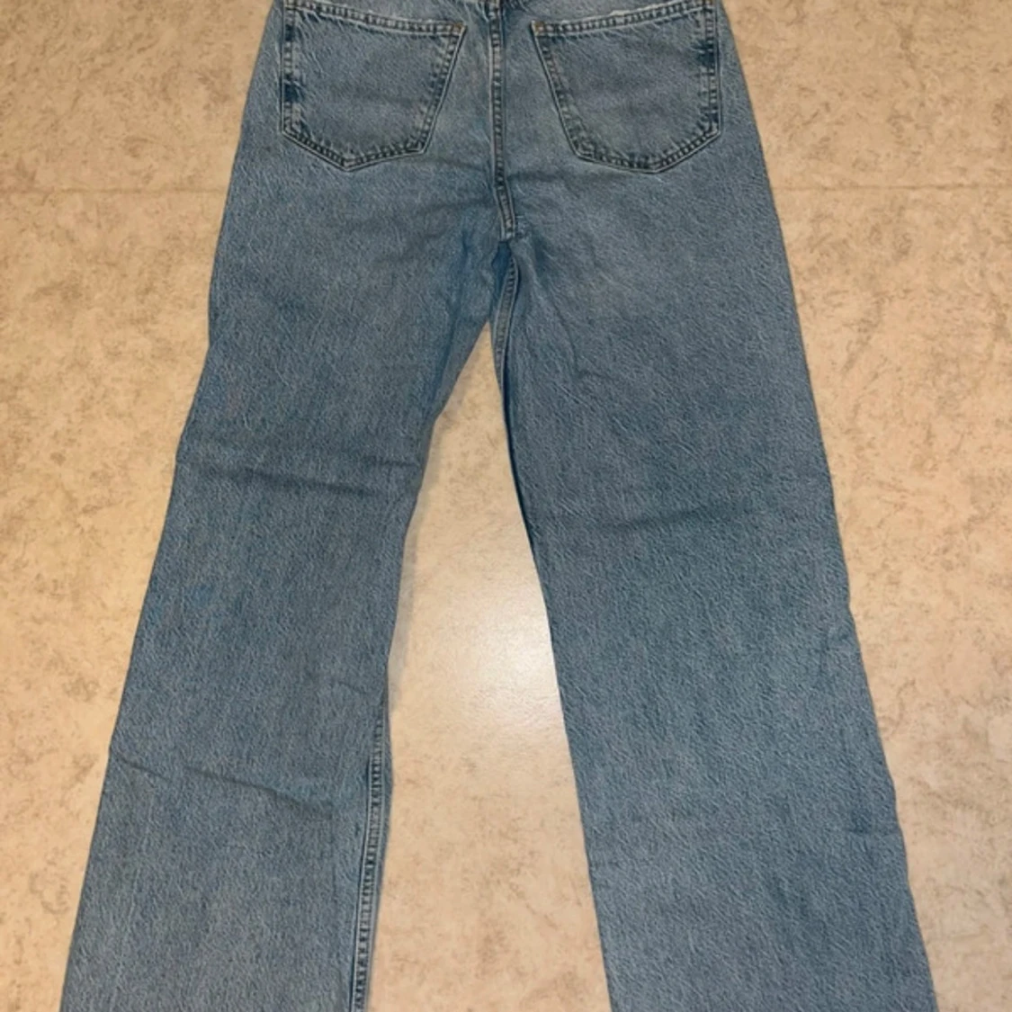 Blå straight jeans från Gina Tricot  - 1