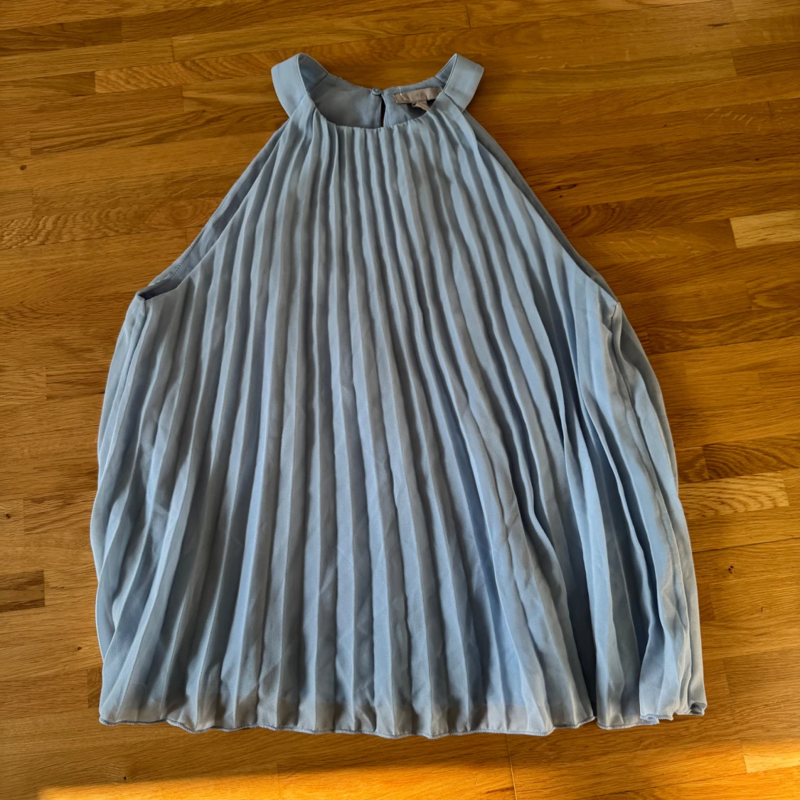 Ljusblå plisserad top H&M - 2