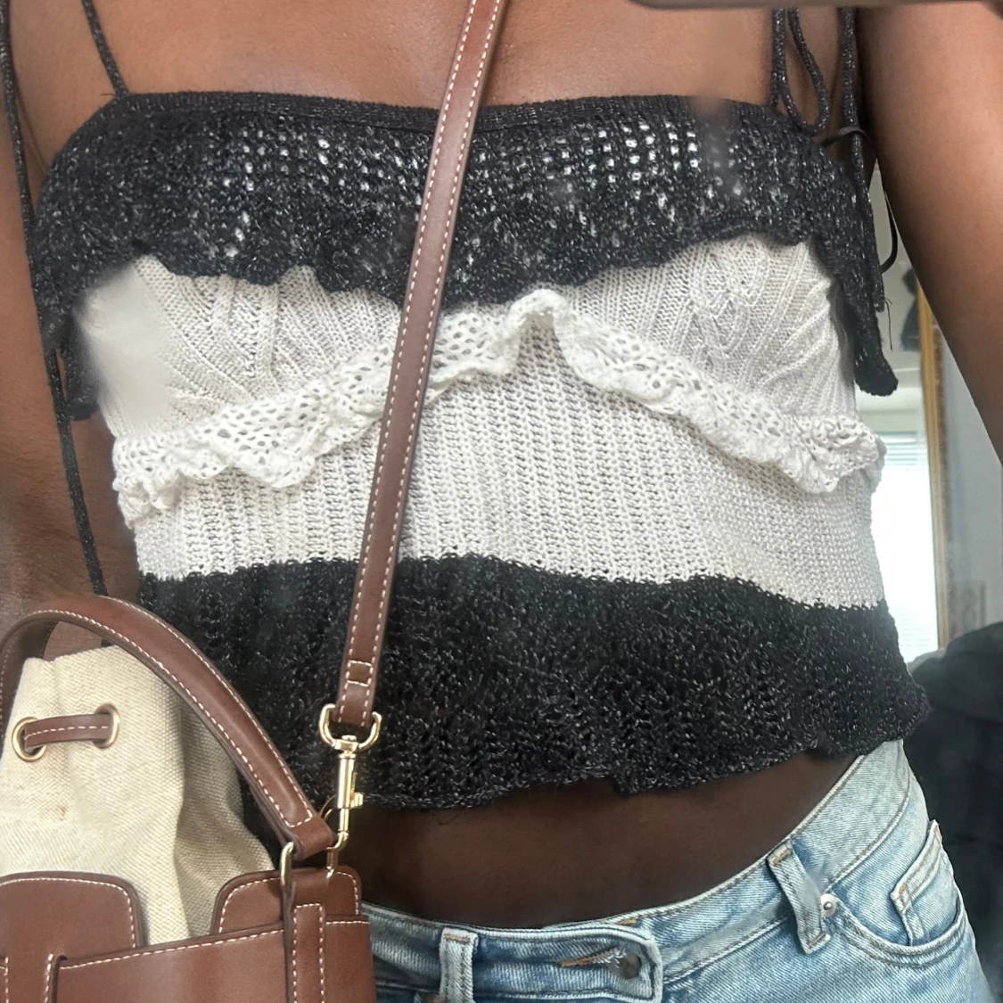 Svart och vit stickad tubtopp