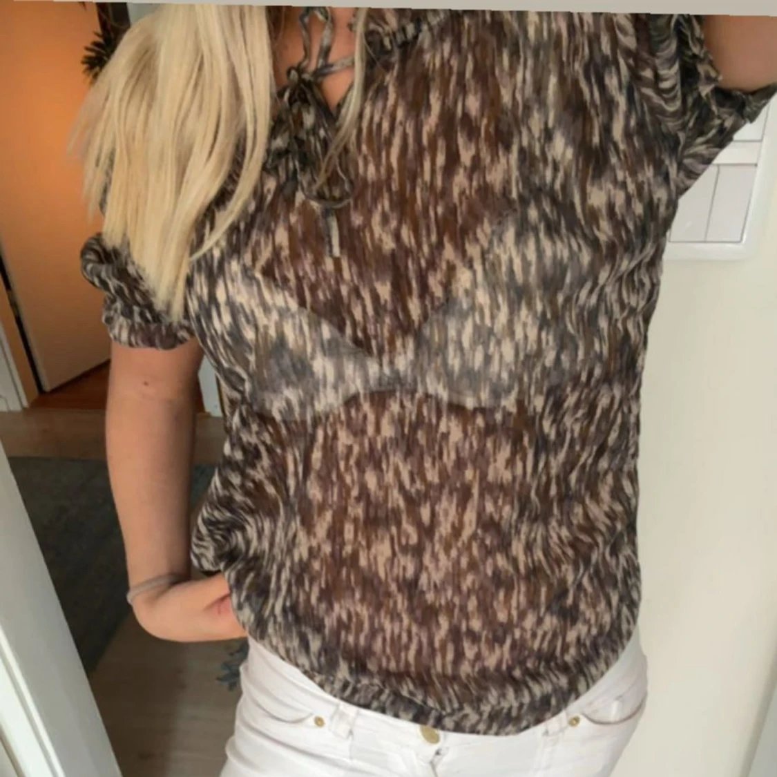 Brun mönstrad blus - 1