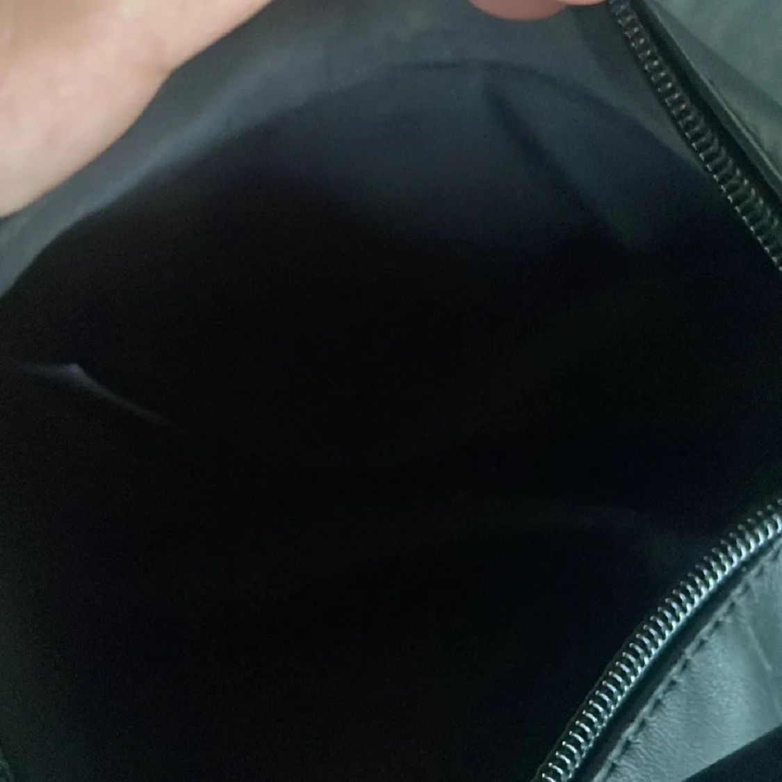 Svart axelväska från Art Street London - 4