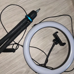 Lampa - Fick denna lampa i present för många år sen men aldrig använts fungerar perfekt