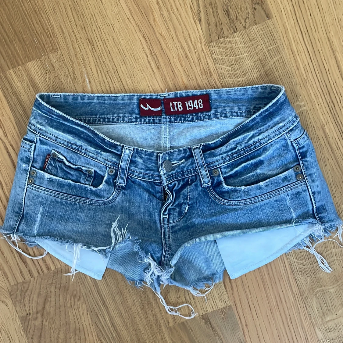 Blå jeansshorts från LTB 1948
