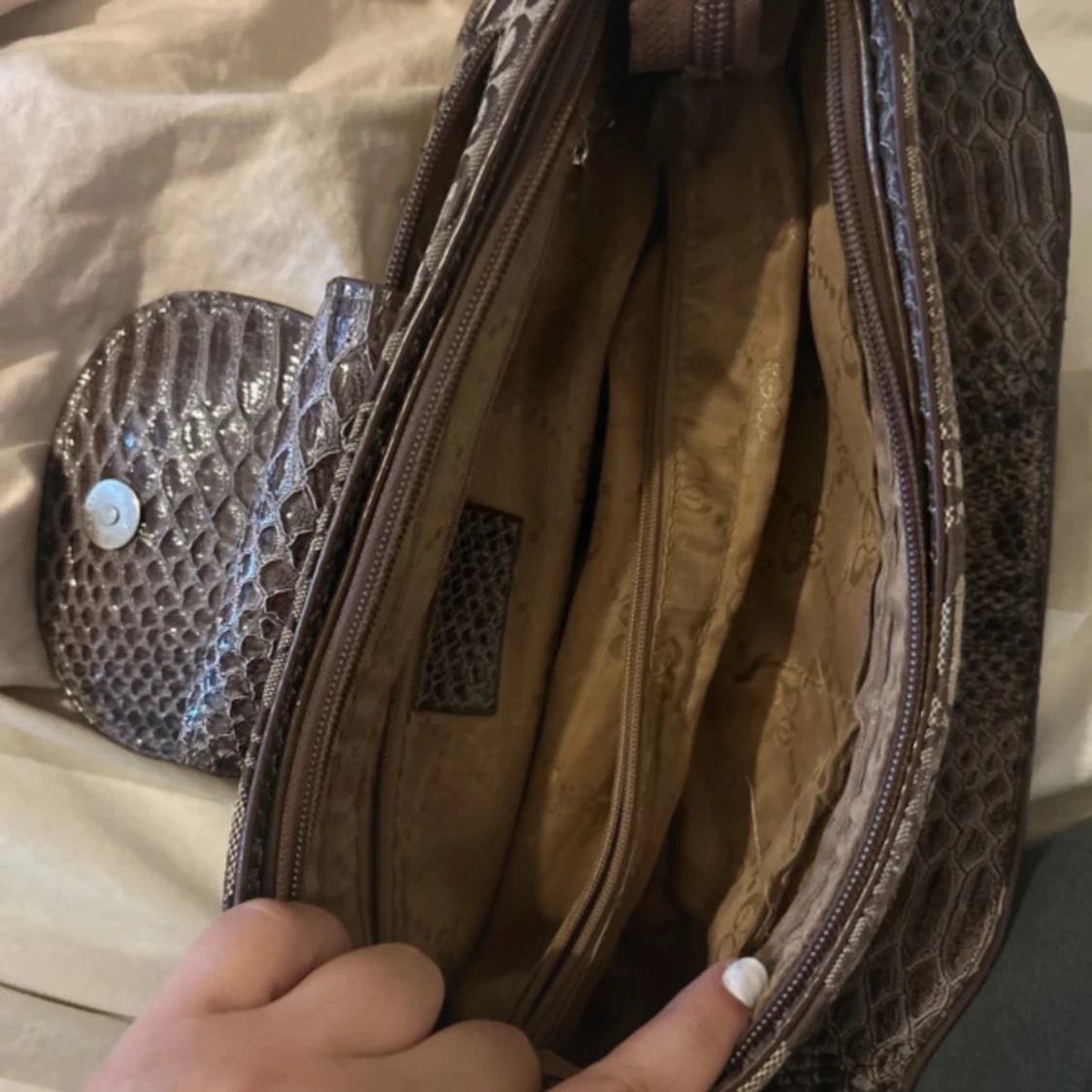 Brun axelväska  - 2