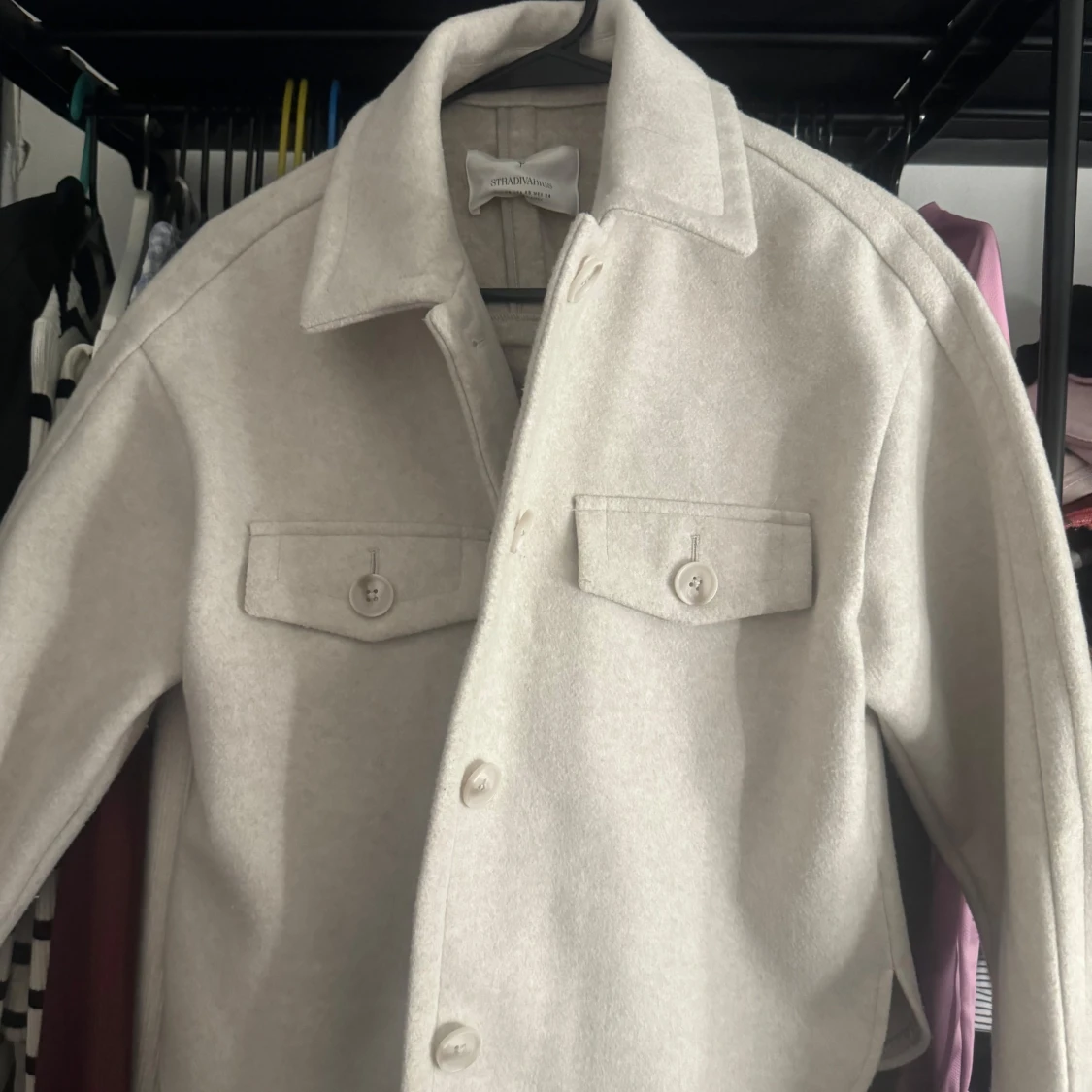 Beige kort kappa från Stradivarius XS - 1