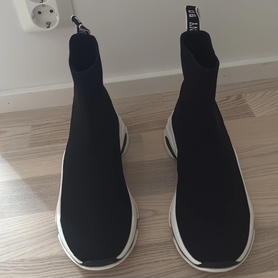 Svarta sock sneakers från Steve Madden