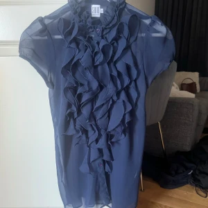 Saint Tropez blus - Jätte snygg blus från Saint Tropez. Den är i strl M men passar mig bra som har xs/s🌟🌟🩷 