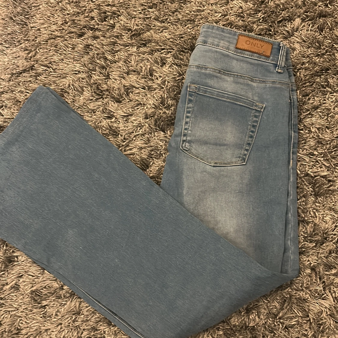 Blå bootcut jeans från ONLY - 1