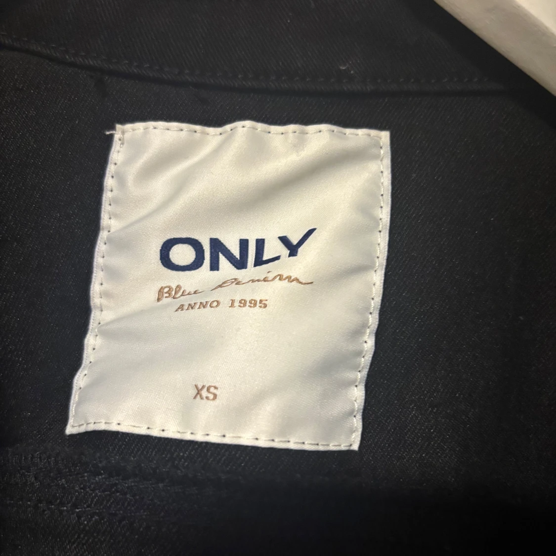 Svart jeansjacka från ONLY XS - 1