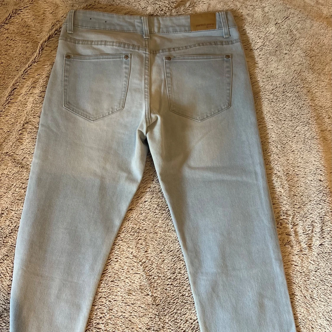 Ljusblå  jeans från Gina Tricot  - 1