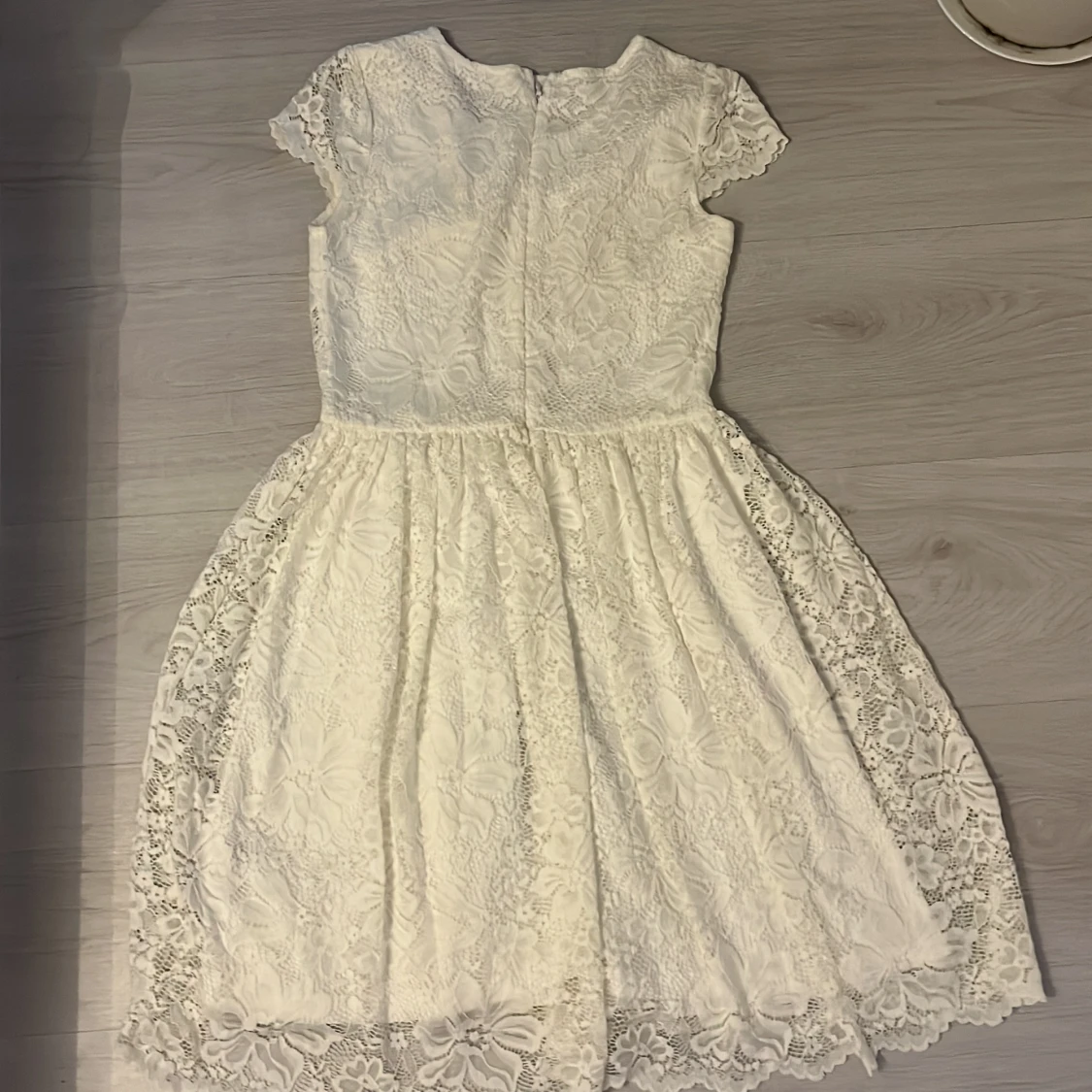 Vit spetsklänning från Ellos - 1