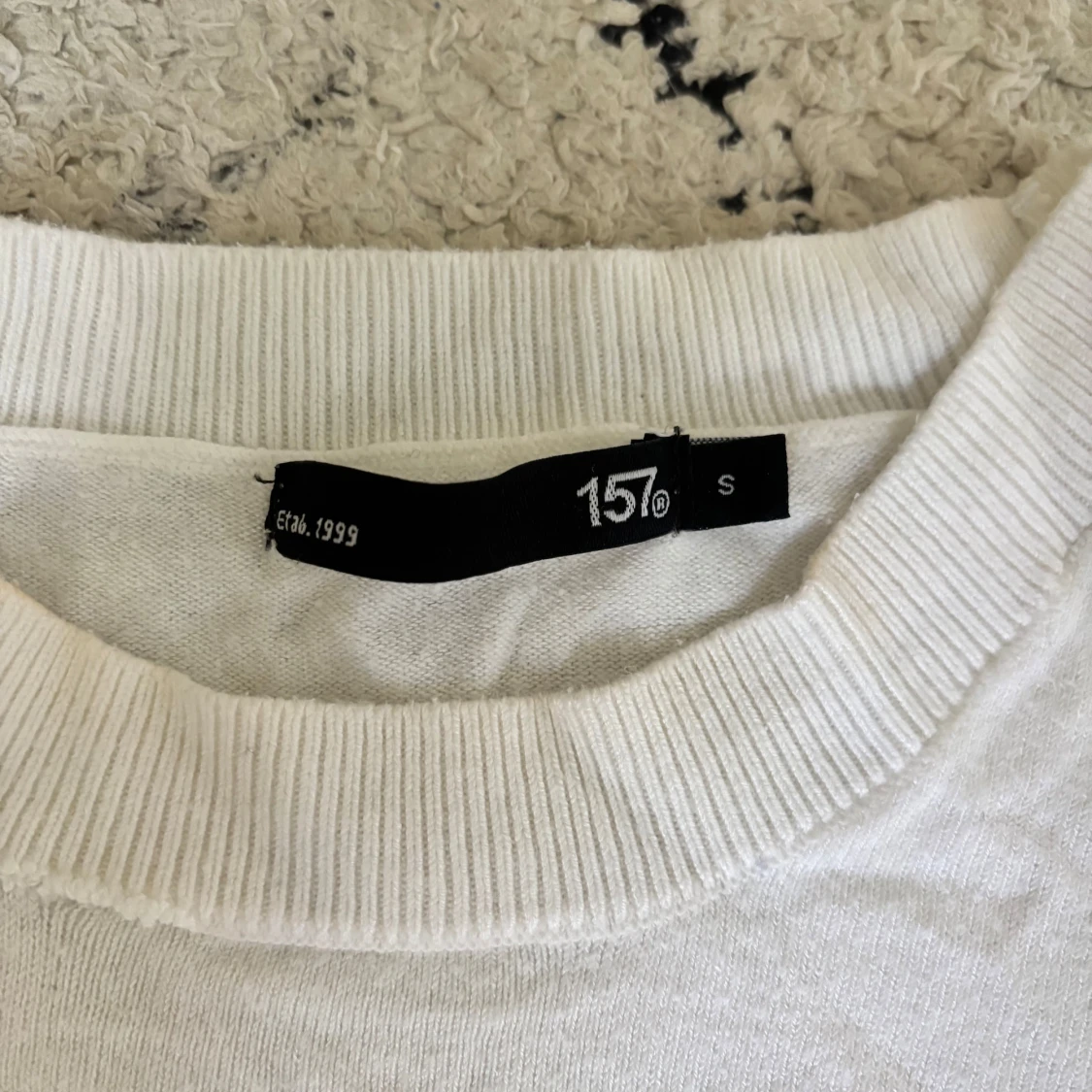 Vit stickad tröja från 157, S - 2