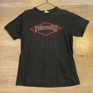 Thrasher tshirt - Sitter som en M