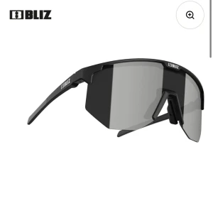 Svarta sportglasögon från Bliz - Snygga svarta sportglasögon från Bliz helt oanvänd. Säljer dom då jag hittade min gamla glasögon efter jag köpte dessa. Fodral kommer på köpet. 