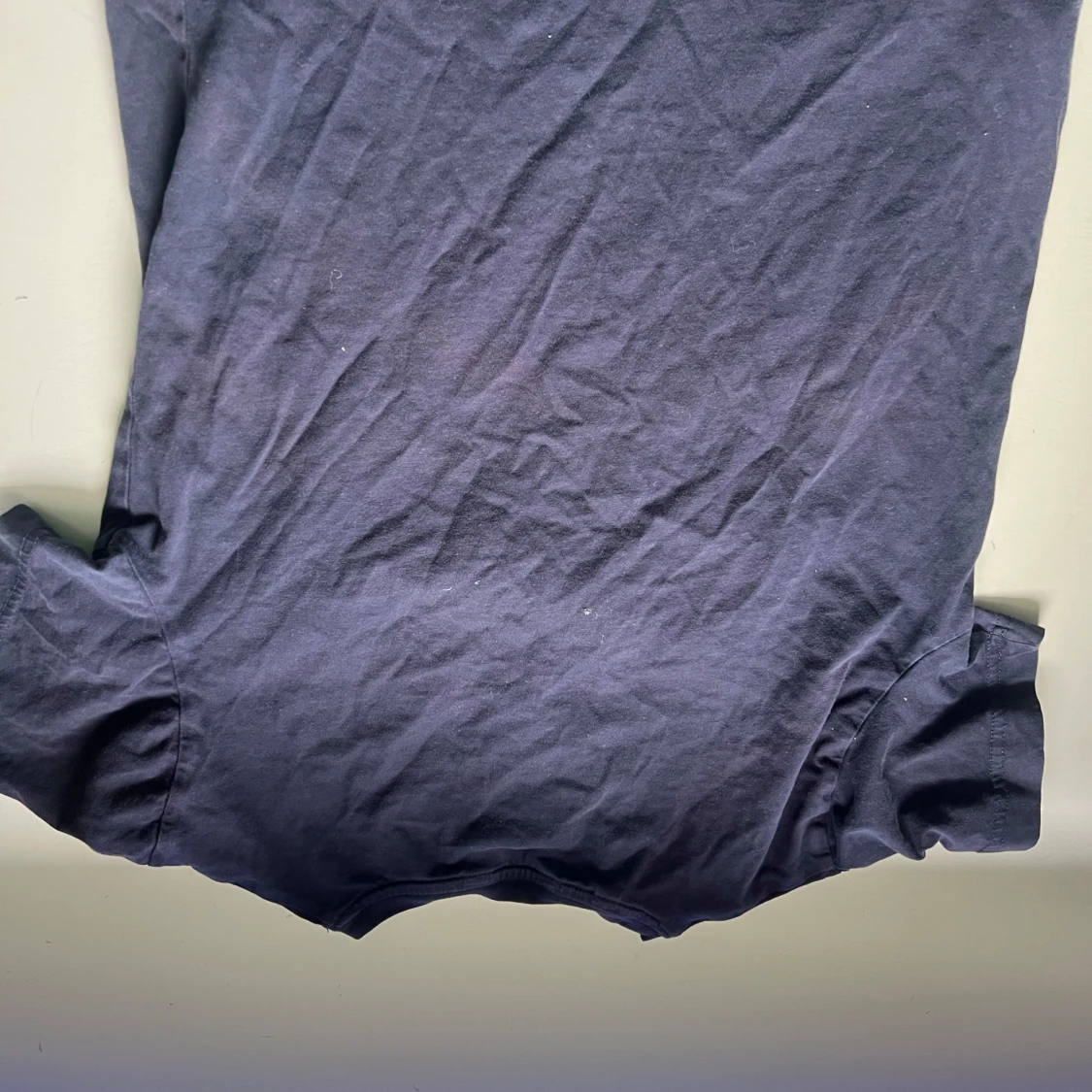 Mörkblå t-shirt från GANT med broderad logga - 3