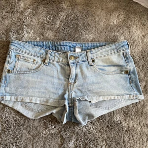 Shorts - Midjemått 36cm