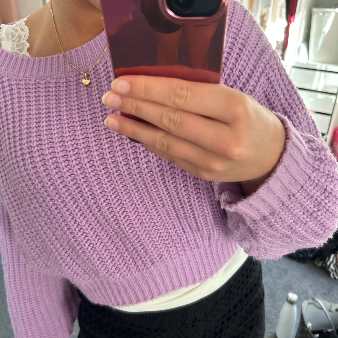 Ljuslila stickad croppad tröja - 1