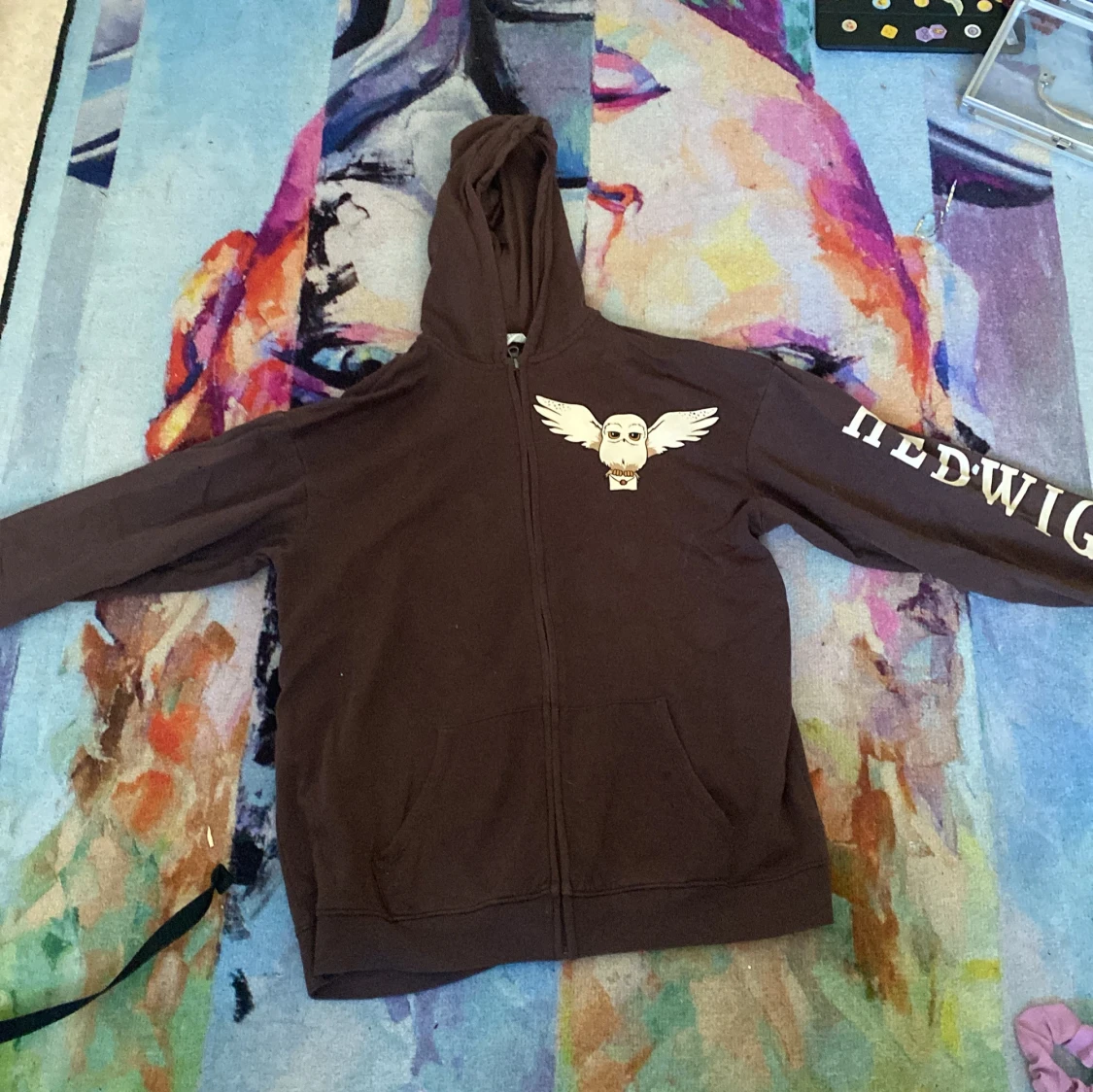 Brun hoodie med Hedwig-tryck från H&M
