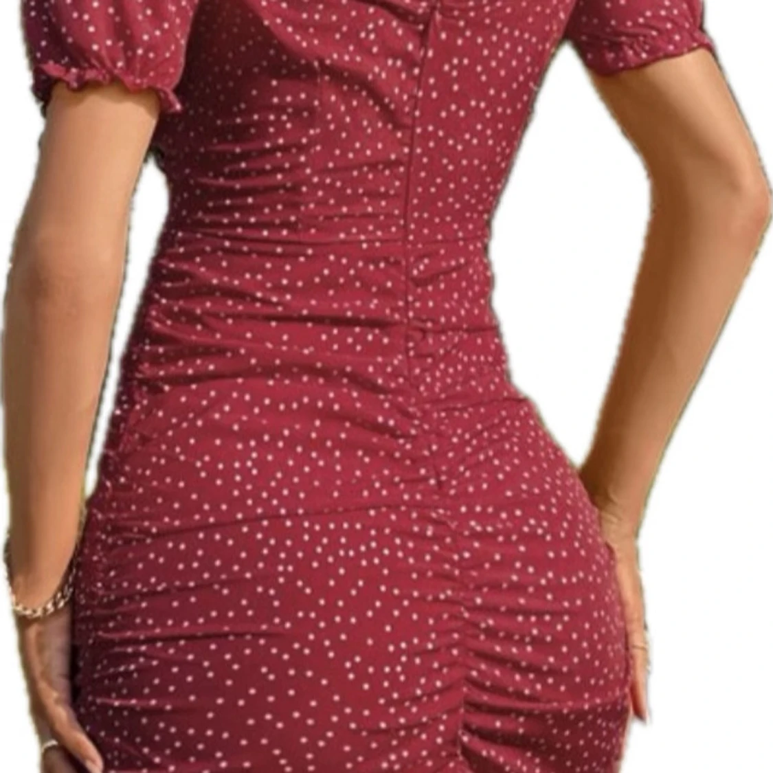 Röd prickig kortklänning med snörning - 1