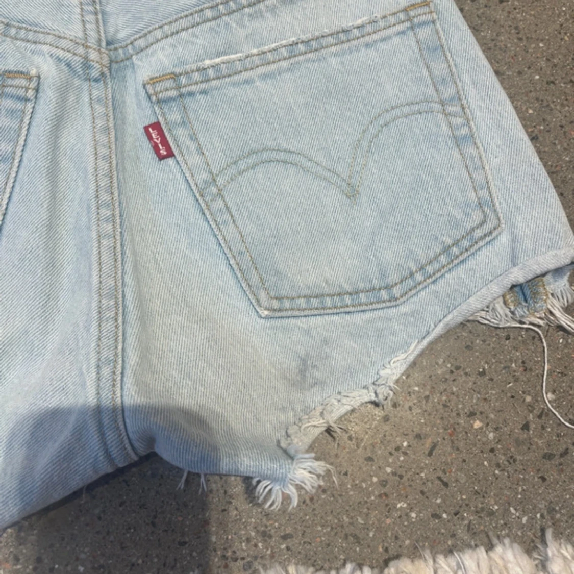 Levi's 501 ljusblå jeansshorts - 2