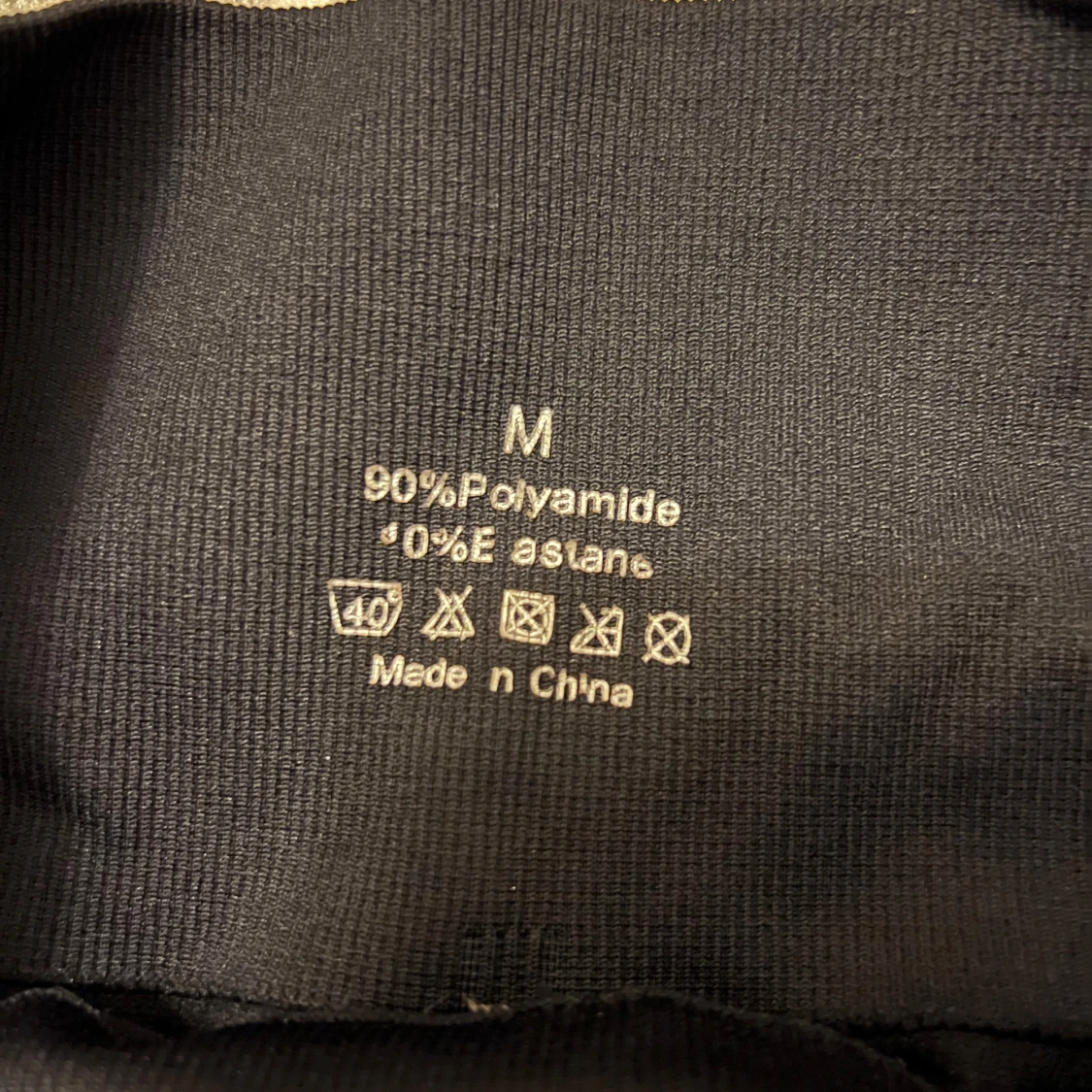 Svarta träningsshorts M - 1