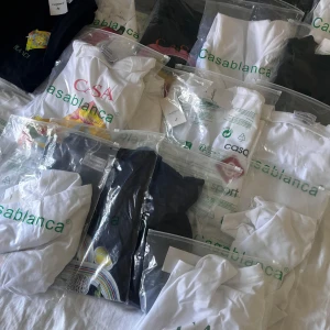 Casa blanca tröjor  - Sommaren är här! Finns alla möjliga modeller mellan M - L vid intresse är det bara att skriva! Bilder på alla tröjor kan skickas! Missa inte!!!