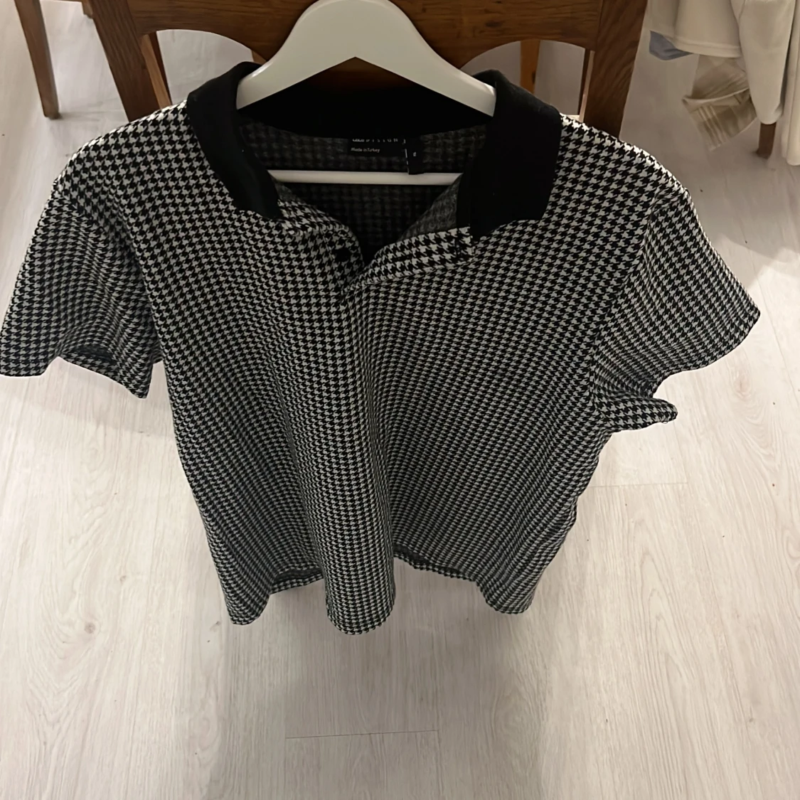 Svartvit rutig pikétröja från ASOS  - 1