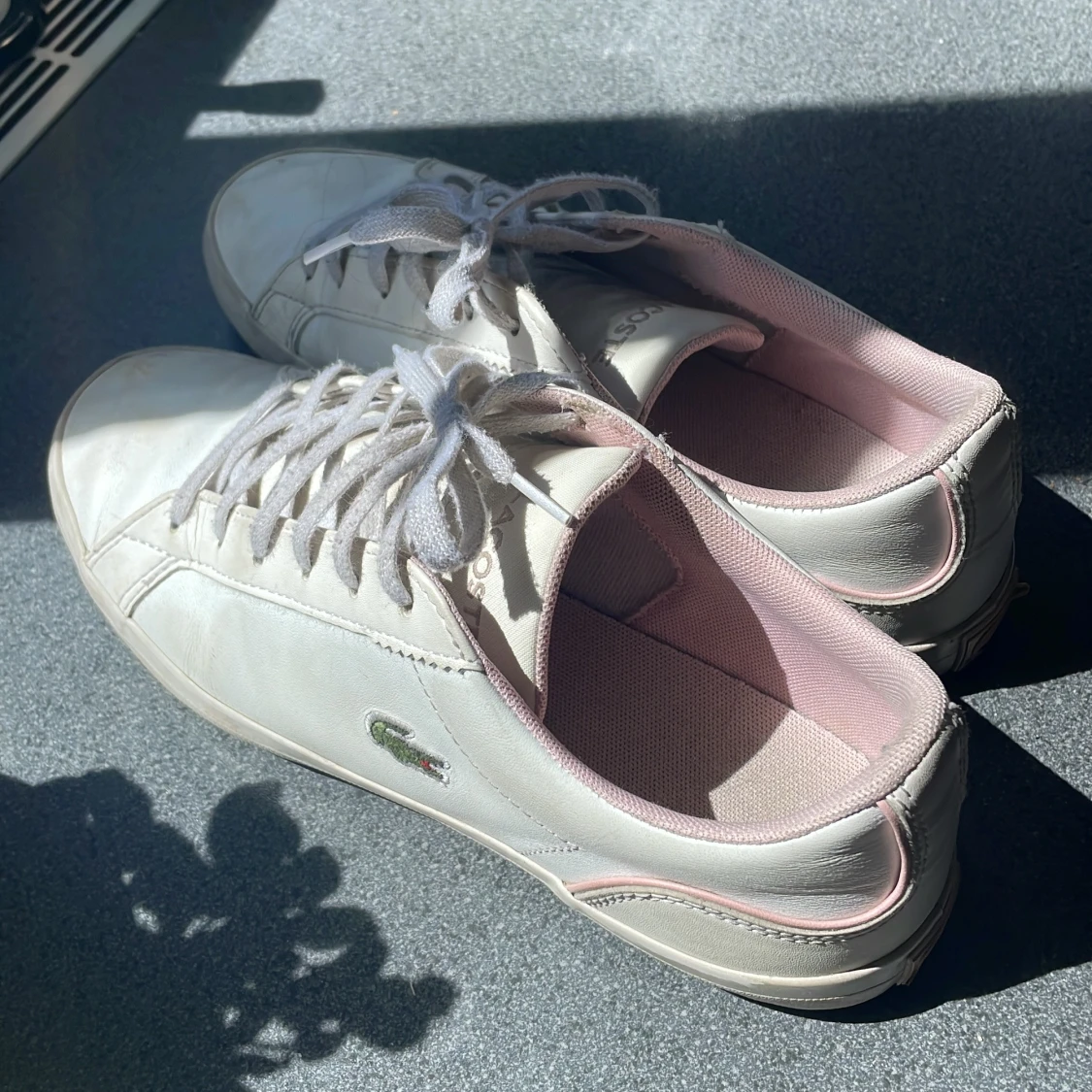 Vita/rosa Lacoste sneakers