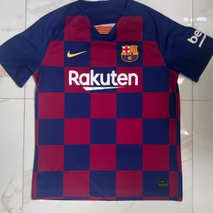 Barcelona tröja - Skön och klassisk tröja
