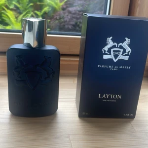 Parfums de Marly Layton EdP 125ml - Runt 115ml kvar av 125ml. Kvitto finns men ingår ej i köpet😊 kontakta gärna med vidare information😁