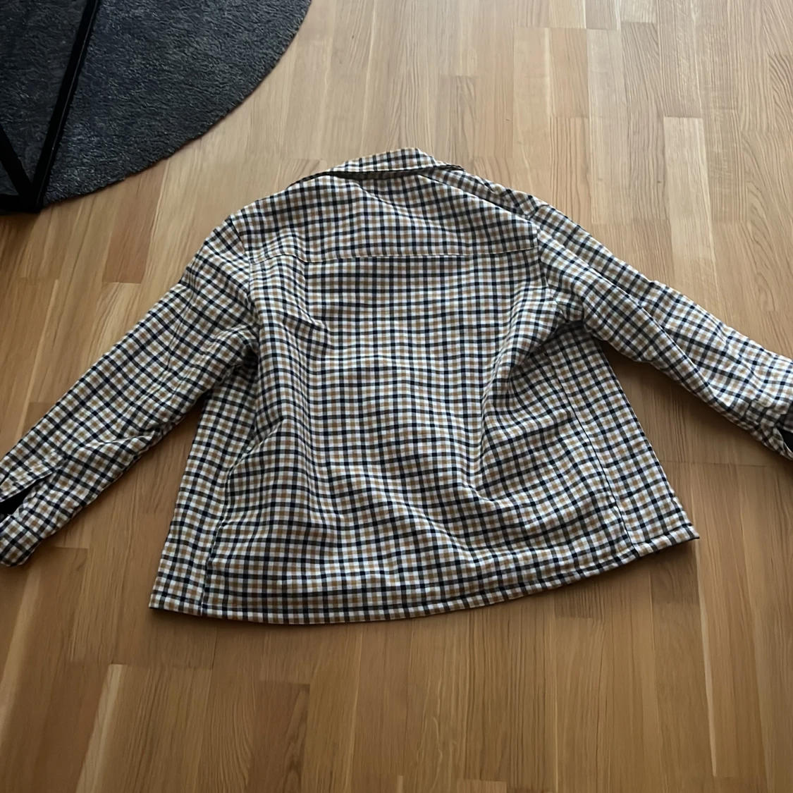 Rutig skjorta/ jacka från HM - 2