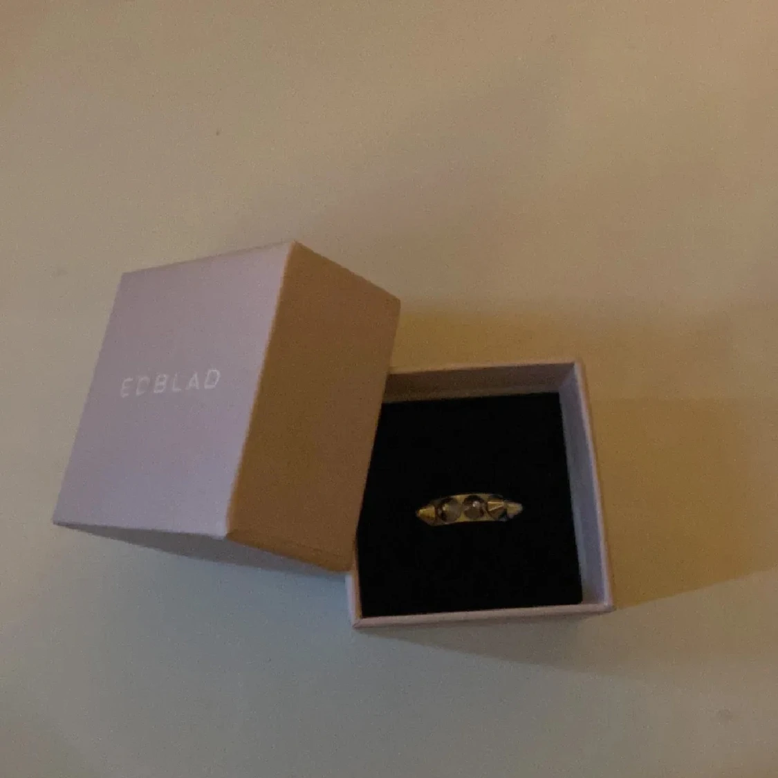 silvrig Edblad ring  - 1