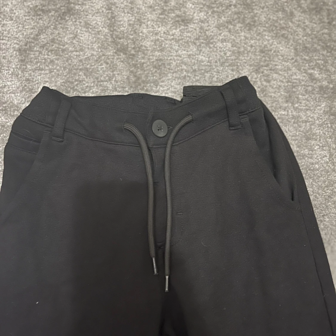 Svarta mjukisbyxor från Kappahl - 3