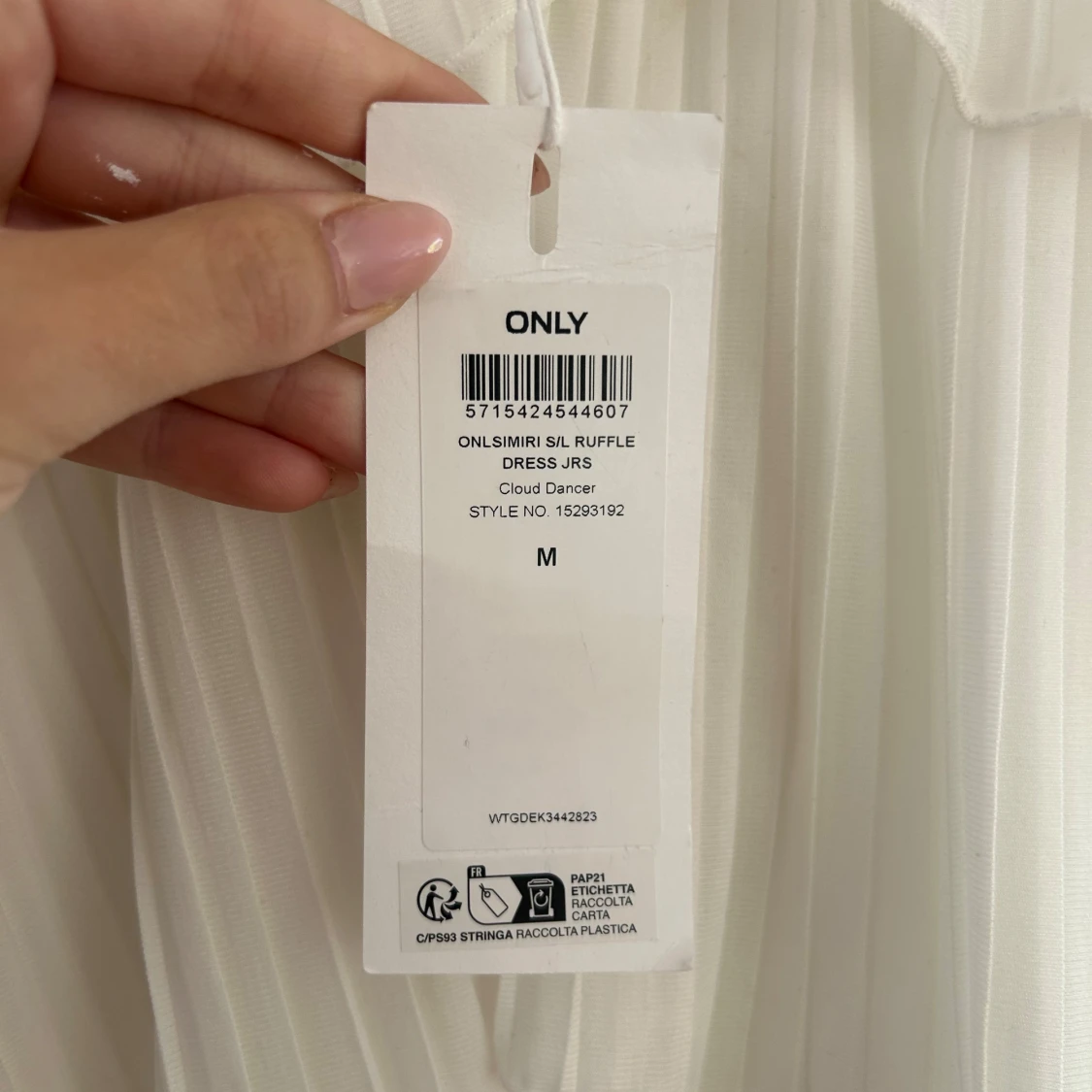 Vit plisserad volangklänning från ONLY - 2