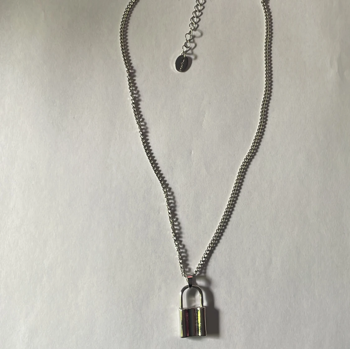 Halsband med hänglås - 1