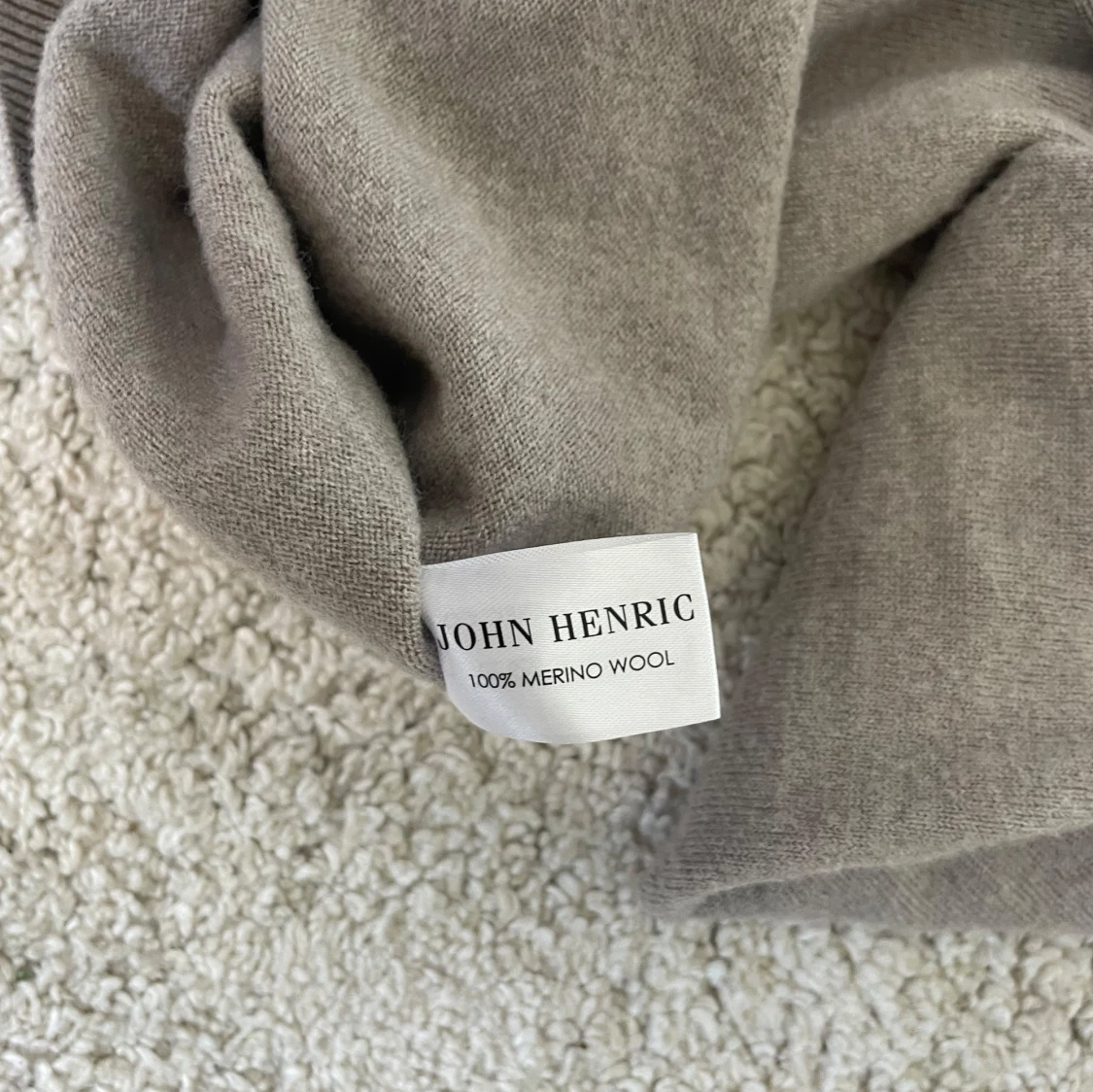 Beige merinoulltröja från John Henric - 1