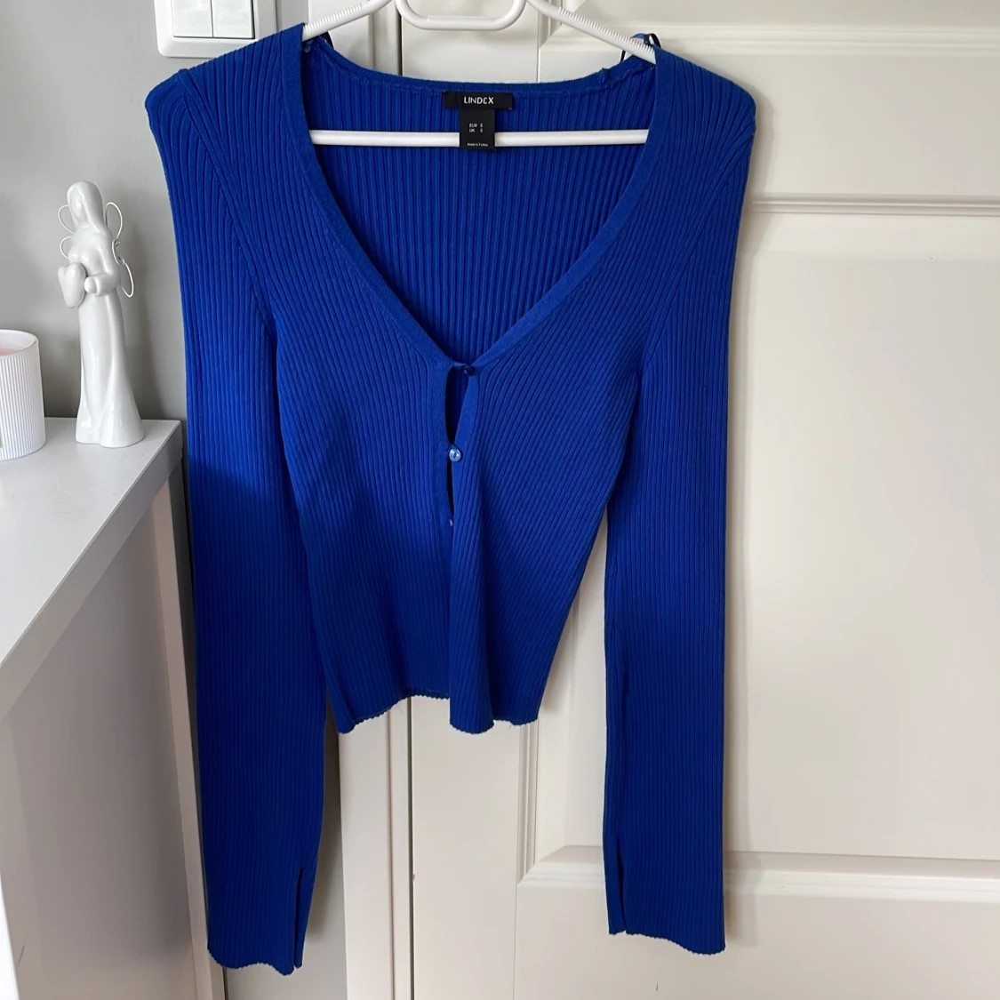 Blå ribbad kofta från Lindex