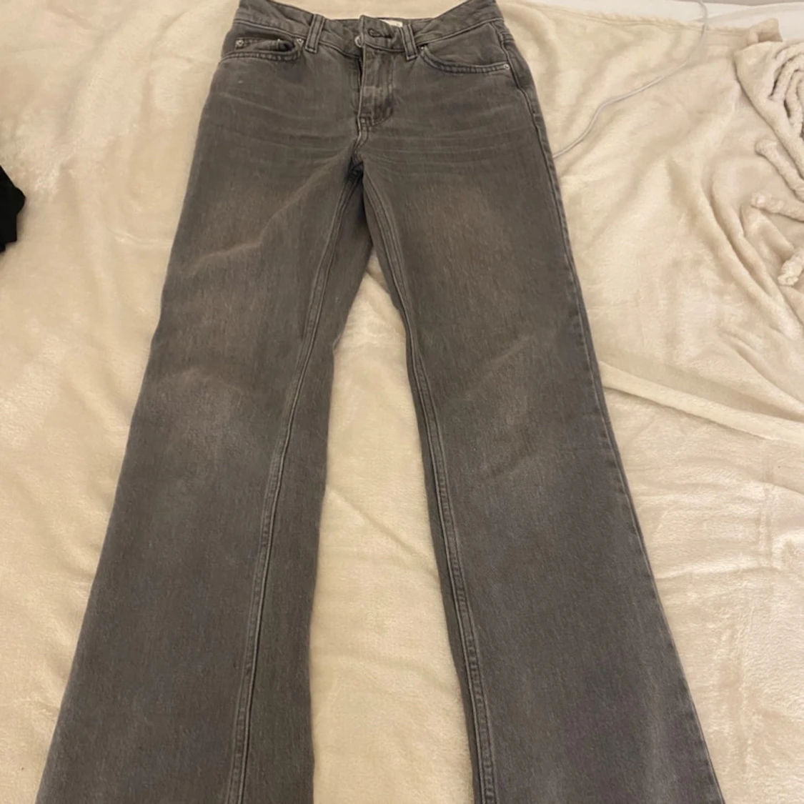 Gråa bootcut jeans!😻