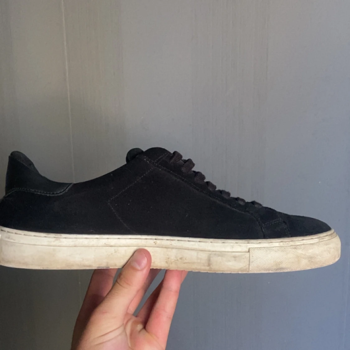 Svarta sneakers från Axel Arigato - 1