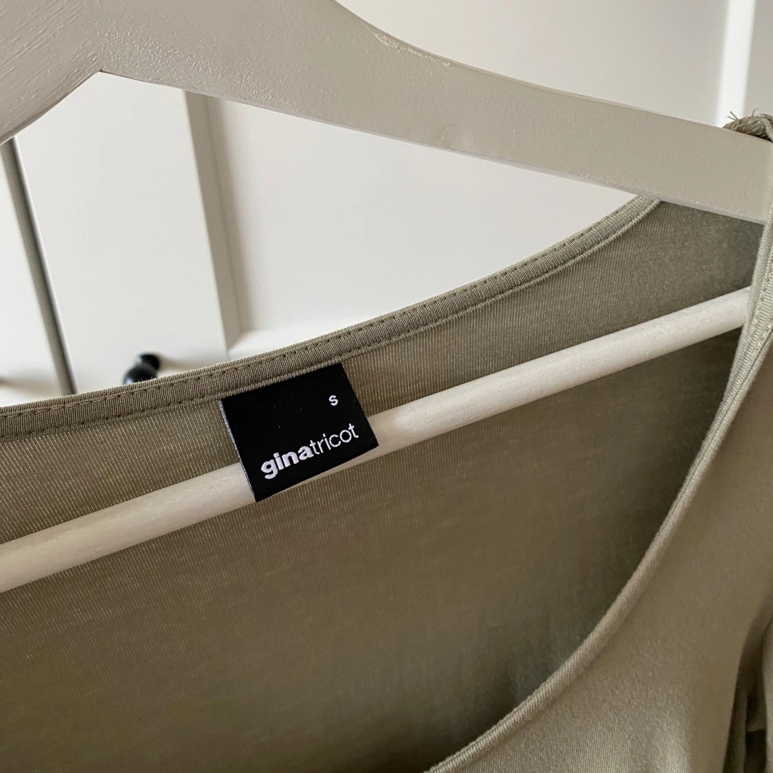 Grön långärmad topp från Gina Tricot - 1