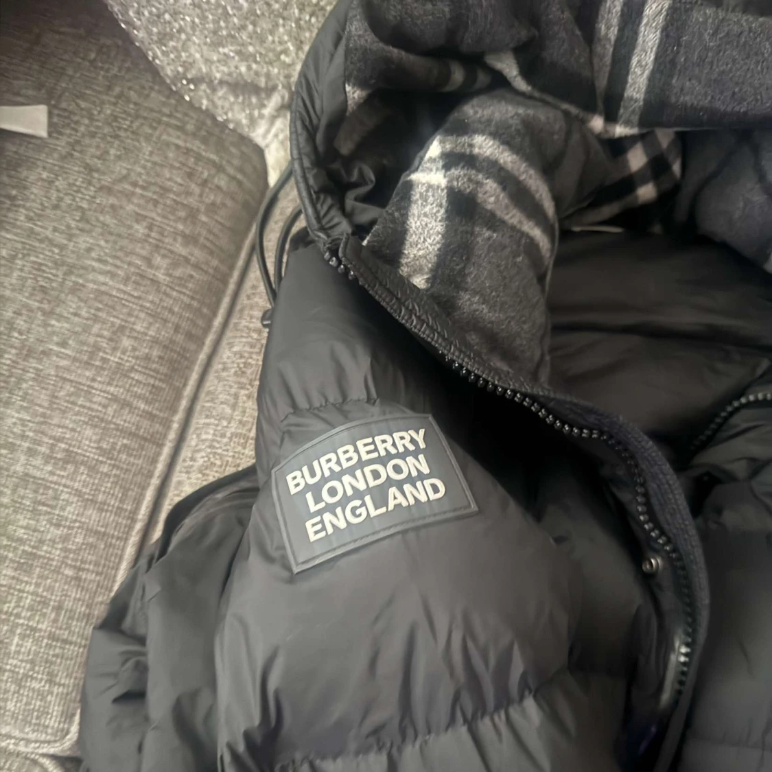 Svart dunjacka från Burberry - 1