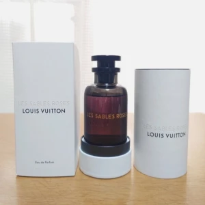 Louis Vuitton Les Sables Roses - Säljer min LV Les Sables Roses med ca 90 ml kvar. Nypris 3900